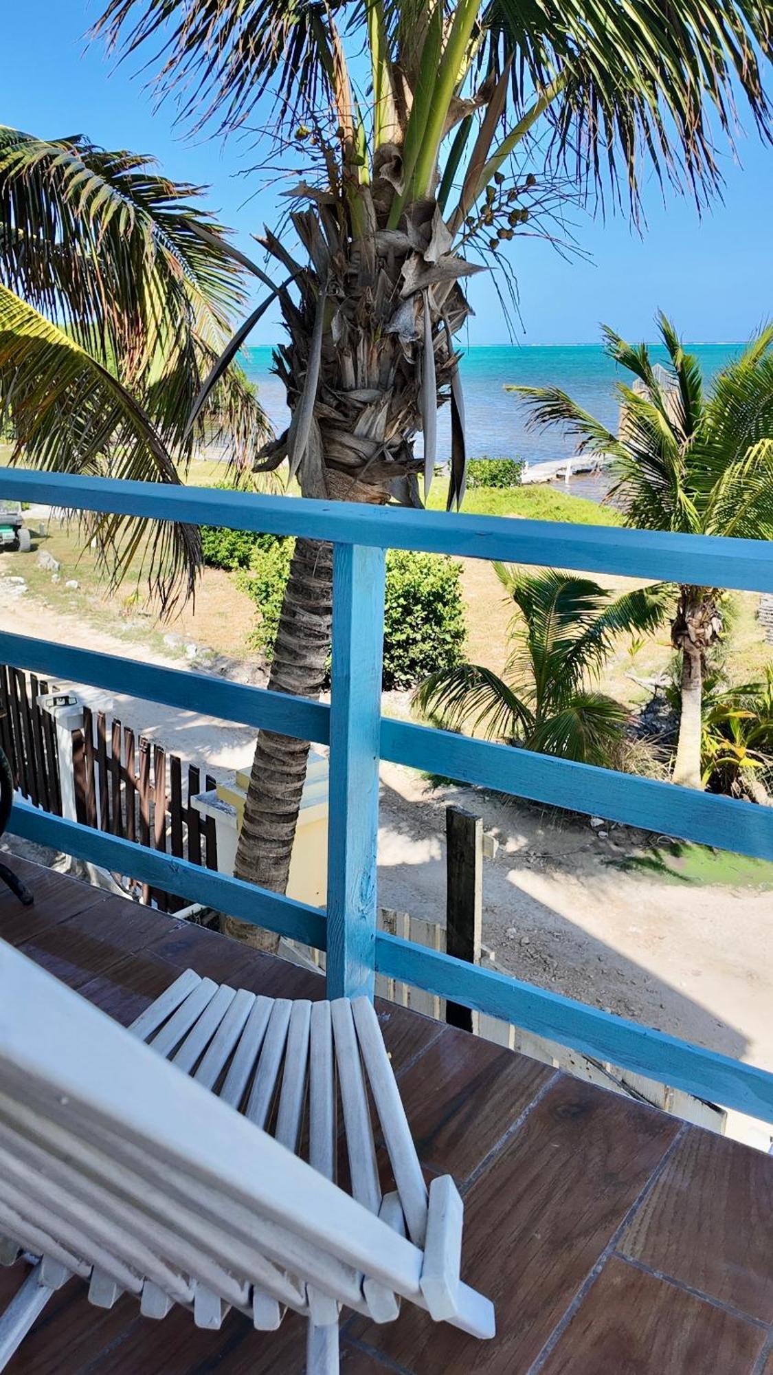 The Novelo Hotel Caye Caulker Exterior photo